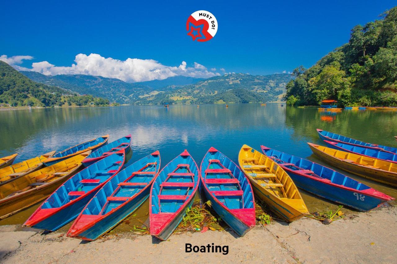Oyo 575 Api Suites Pokhara Exteriör bild